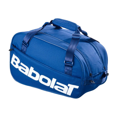 bolso babolat azul con amplio interior y detalles en blanco contrastantes