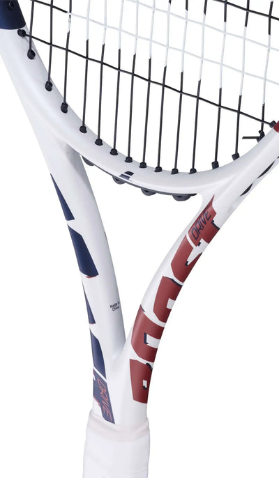 babolat boost drive blanca con grip blanco y marco de grafito