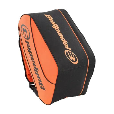 paletero bullpadel tour negro con doble correa ajustable para comodidad