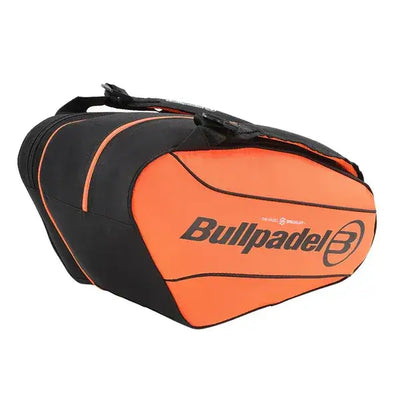 bolsa bullpadel paletero tour negro con detalles en rojo y logo grande