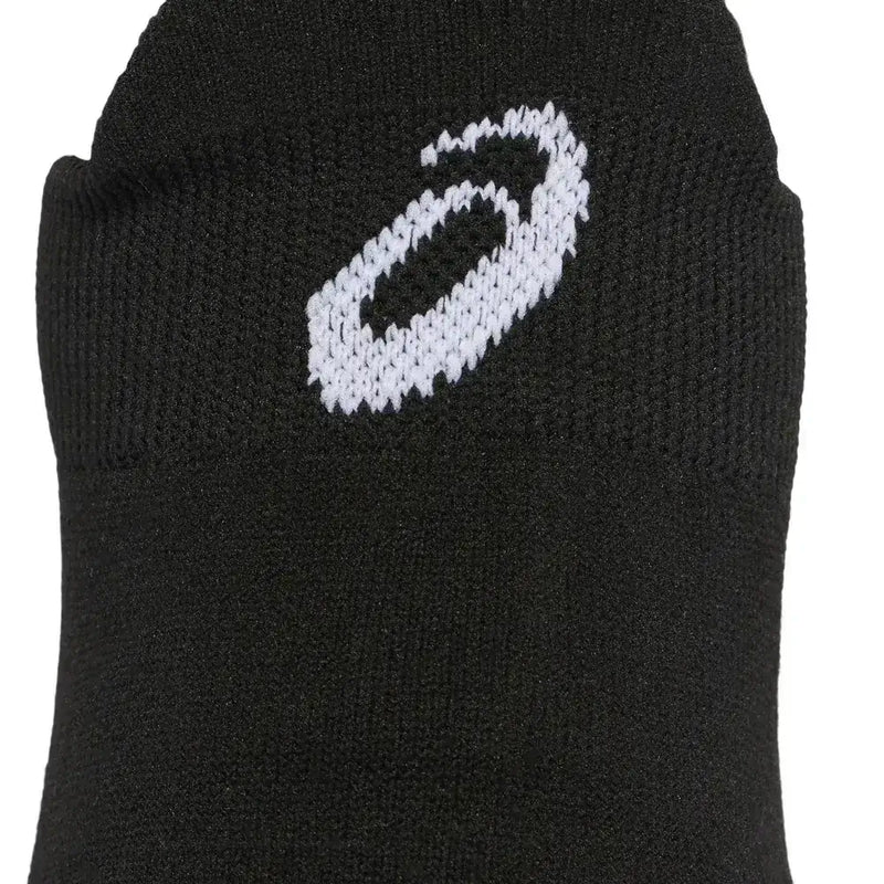 asics calcetas negras con grip en la suela para estabilidad en juego