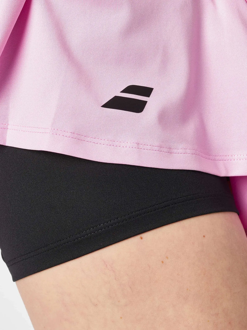 falda negra babolat con tecnología fiber dry y logo en el dobladillo