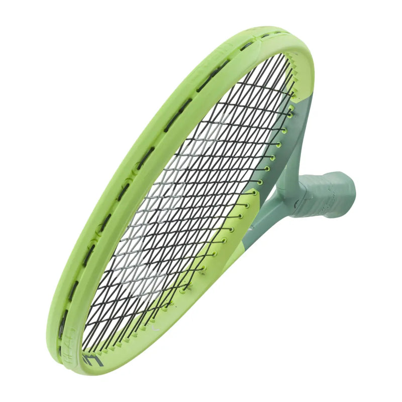 head extreme mp 2022 con diseño moderno bicolor, ideal para jugadores de nivel intermedio a avanzado en cancha dura