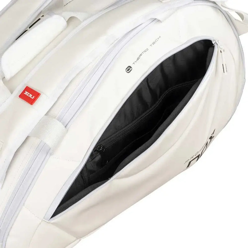 bolsa padel nox pro series blanca con base reforzada y duradera
