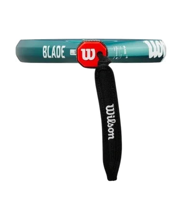 superficie amplia y balance medio en la pala wilson blade v3