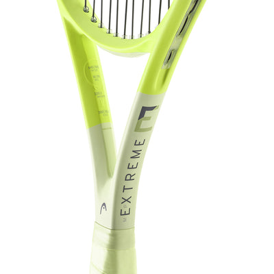 vista lateral de raqueta head extreme mp 2024 diseño moderno amarillo negro