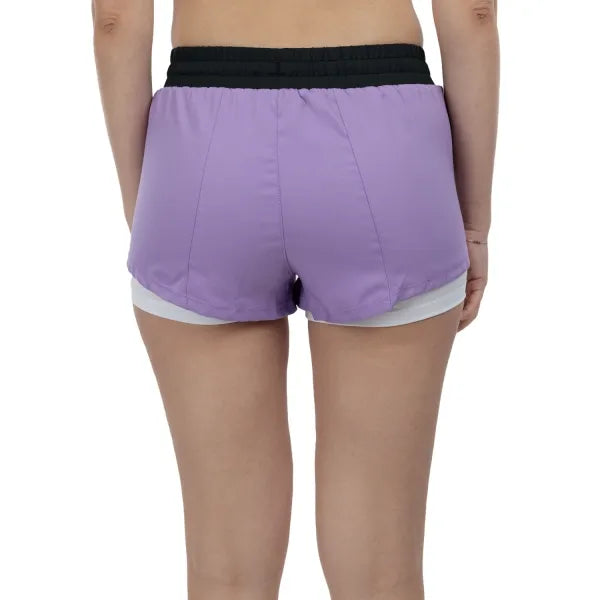 short deportivo para mujer ideal para jugar padel en verano