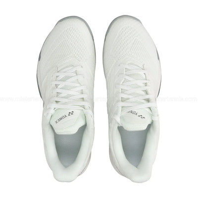 suela de tenis yonex blanca con patrón espiga para mayor tracción