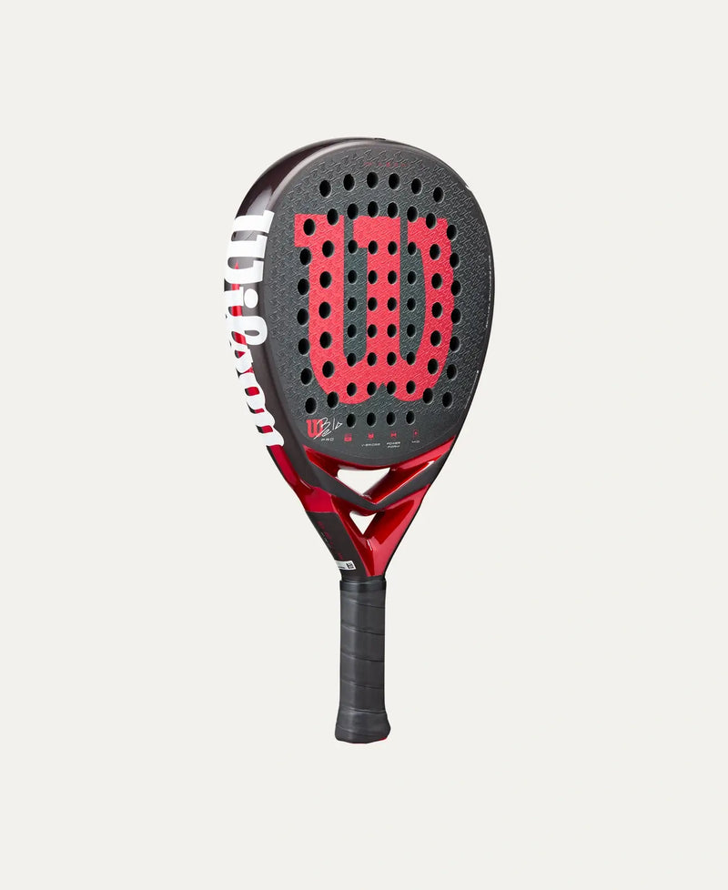 pala de padel wilson bela pro 2 v3 con diseño profesional rojo y negro