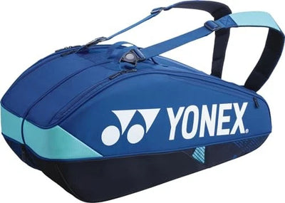 bolso yonex azul x6 con doble correa acolchada y compartimento principal amplio